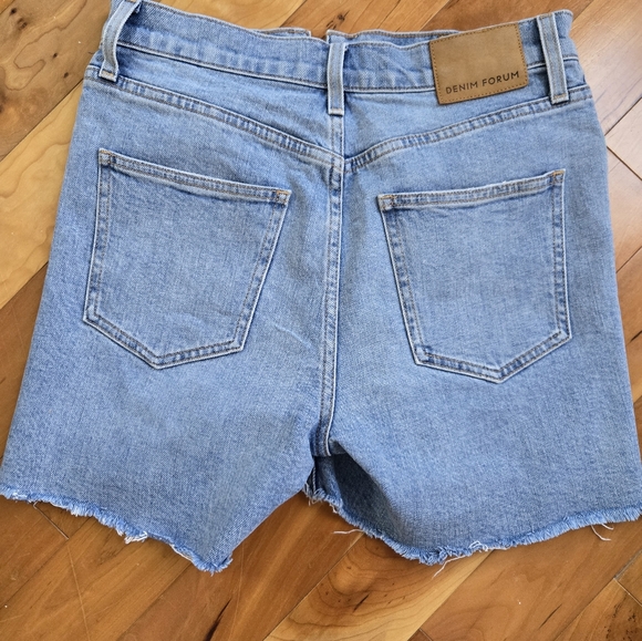Aritzia- Denim Forum Arlo Mid-thigh Shorts - Picture 2 of 5